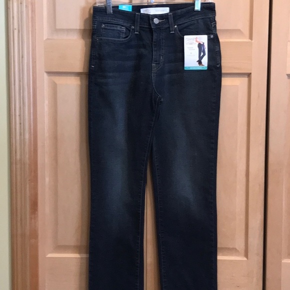New Signature Levi Strauss jeans - Picture 6 of 6